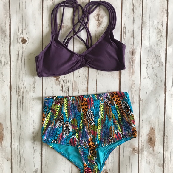 ☀️⬇️Last 1 left- Bikini Top & High Waist Bottom - Picture 3 of 8